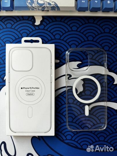 Прозрачный чехол на iPhone 15 Pro Max