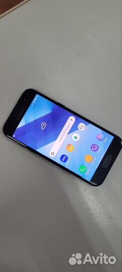 Samsung Galaxy A3 (2017) SM-A320F/DS, 2/16 ГБ