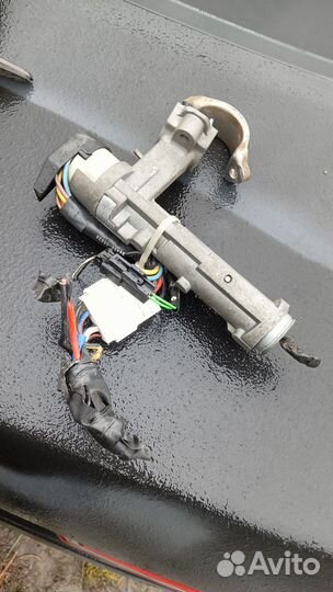 Замок зажигания Toyota Carina-E 1996