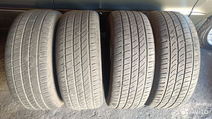 Gislaved Nord Frost V 235/55 R17 99V