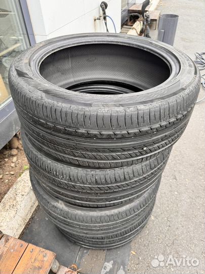 Yokohama Advan dB V552 245/45 R19 98Y