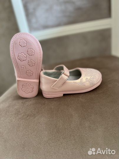 Сандали для девочки
