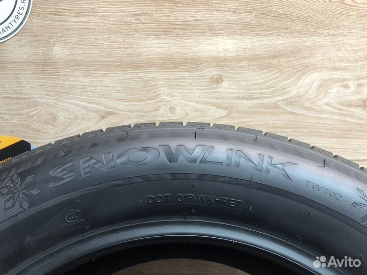 Triangle Snowlink TWT02 235/60 R18 107V