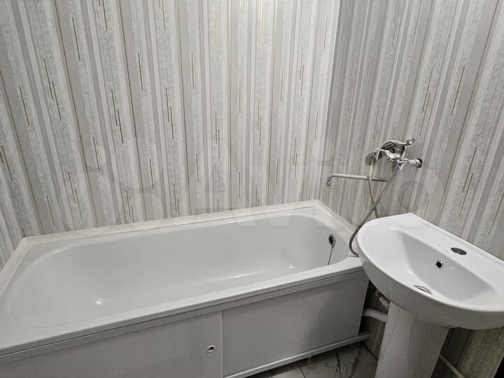 2-к. квартира, 54 м², 5/5 эт.