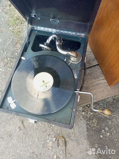 Радиола Муромец и патефон Коломенский