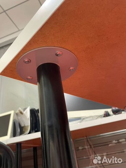 Компьютерный стол IKEA белый