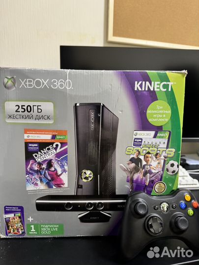 Xbox 360 S c Kinect, играми и оригинальным геймпад