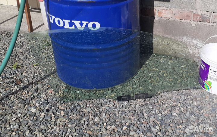 Боковые стекла