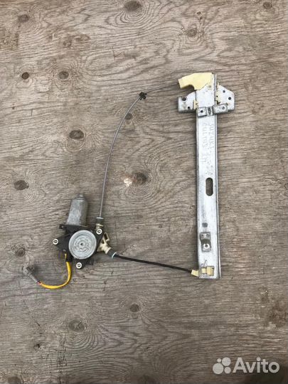 Эл. стеклоподъемник Suzuki Cultus Задний Правый