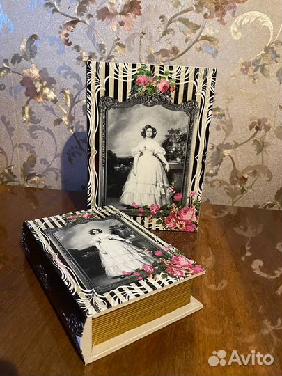 Деревянная шкатулка