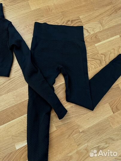 Женский костюм для фитнеса