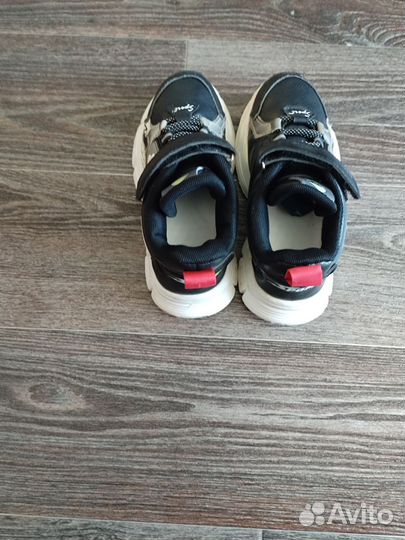 Кроссовки детские