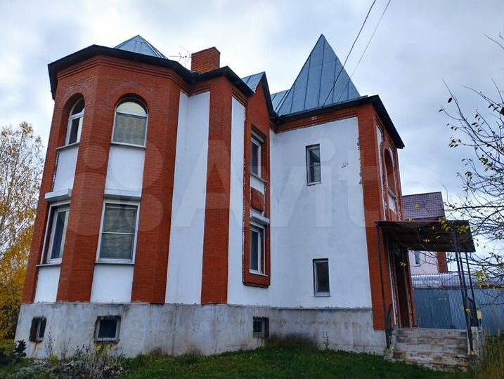 Дом 490 м² на участке 14,4 сот.