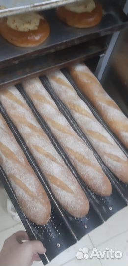 Продавец в пекарню