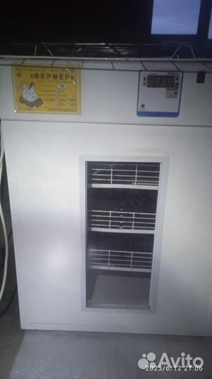 Инкубатор «Фермер» на 189 куриных /120 гусиных яиц