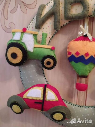 Именное панно из фетра в детскую комнату