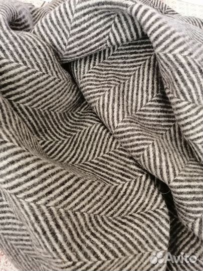 Отрез ткани драп