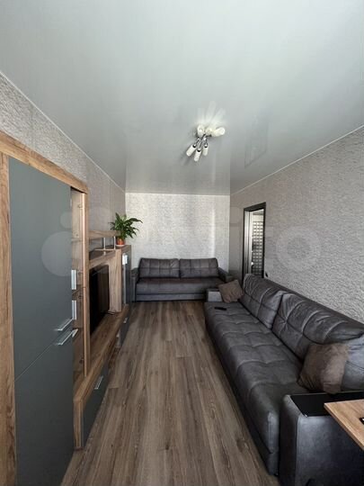 1-к. квартира, 42 м², 8/10 эт.