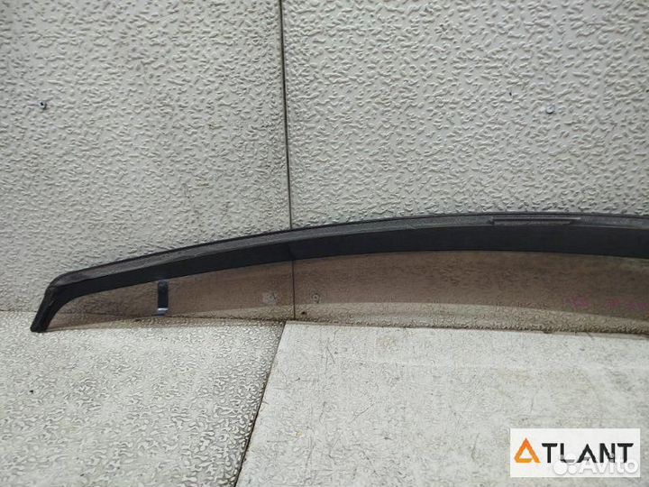 Ветровик передний правый toyota wish