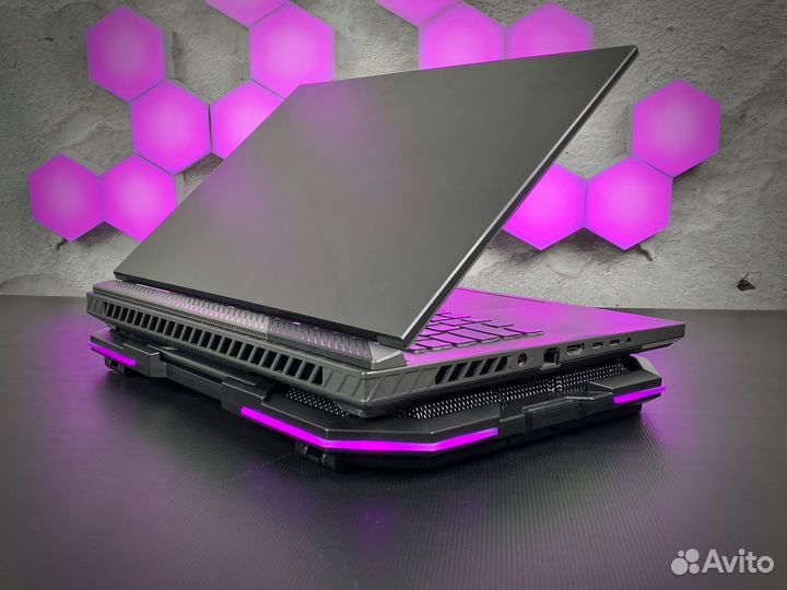 Игровой ноутбук Asus ROG Strix / RTX 3060 / R7