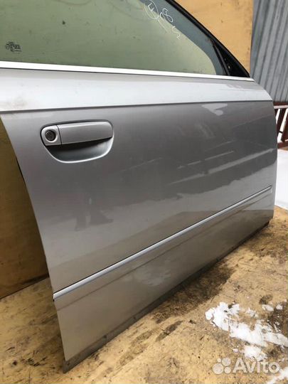 Дверь передняя правая Audi A4 B7