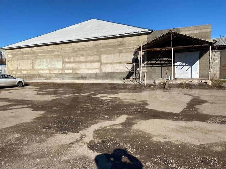 Здание, 980 м²