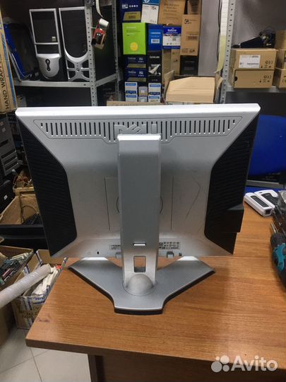 Монитор Dell 19