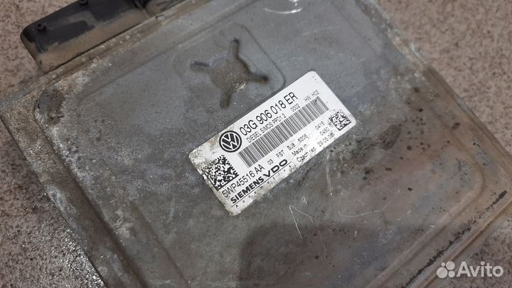 Блок управления двигателем WV Passat B6 2.0 tdi