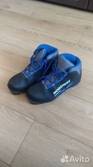 Лыжные ботинки