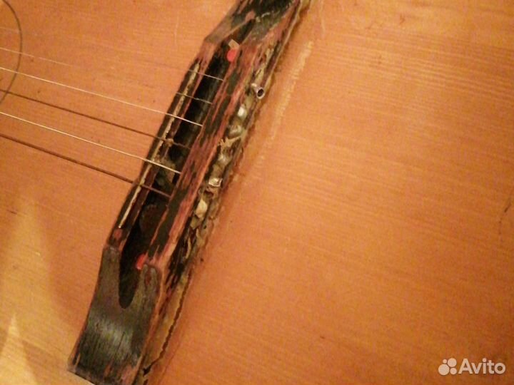 Акустическая гитара