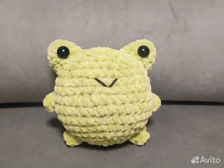 Вязаная игрушка Жабка