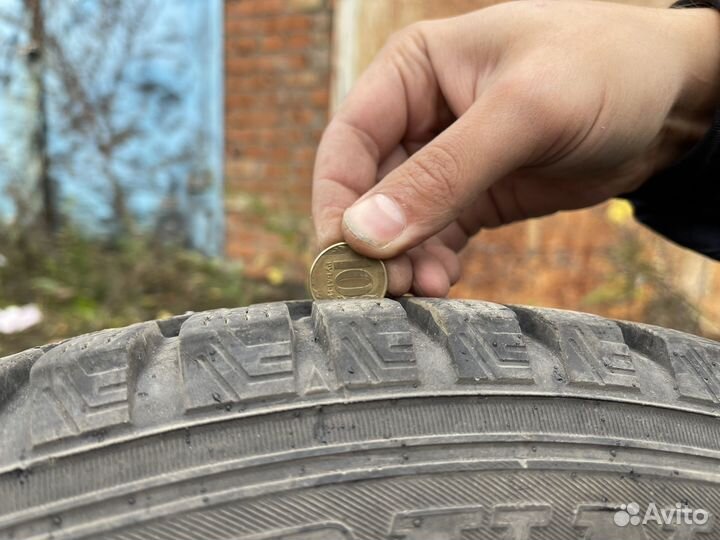 Dunlop SP Winter Ice 02 205/65 R15