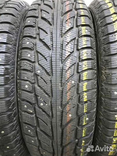 Cooper Weather-Master WSC 215/65 R17 99H