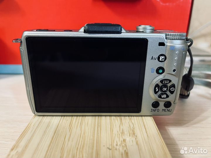 Самый маленький фотоаппарат Pentax Q7