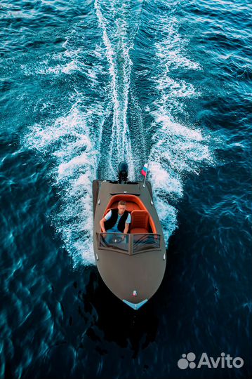 Стильный катер Prive