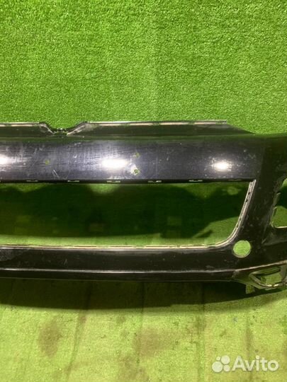 Передний бампер Volkswagen Toureg 2NF