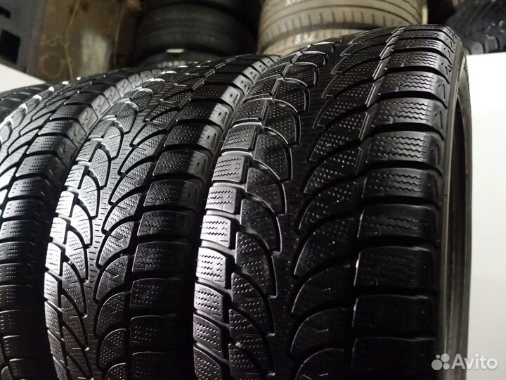 Bridgestone Blizzak LM-80 215/65 R16