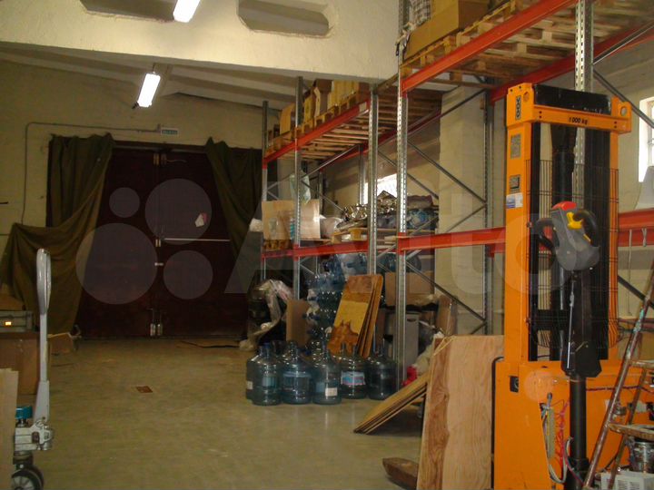 Помещение свободного назначения, 376 м²