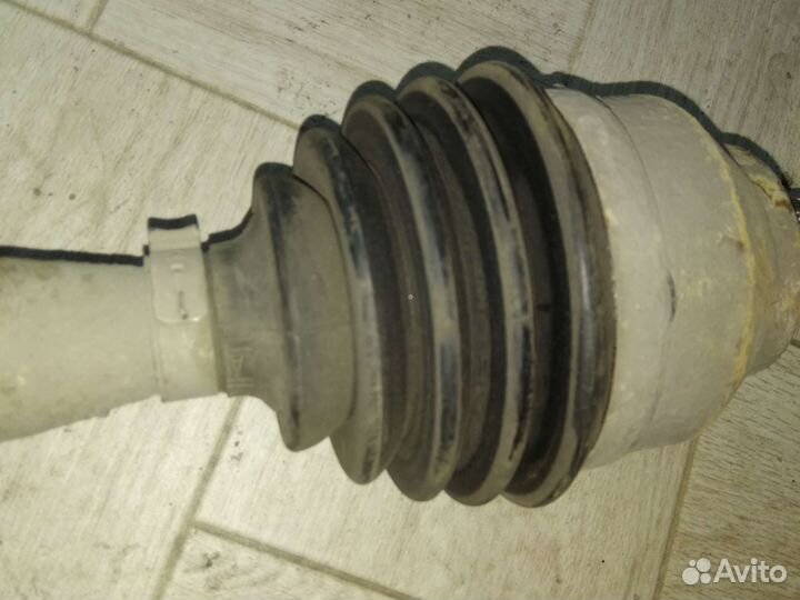 Полуось передняя правая