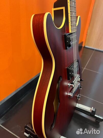 Полуакустическая гитара ibanez am53-srf