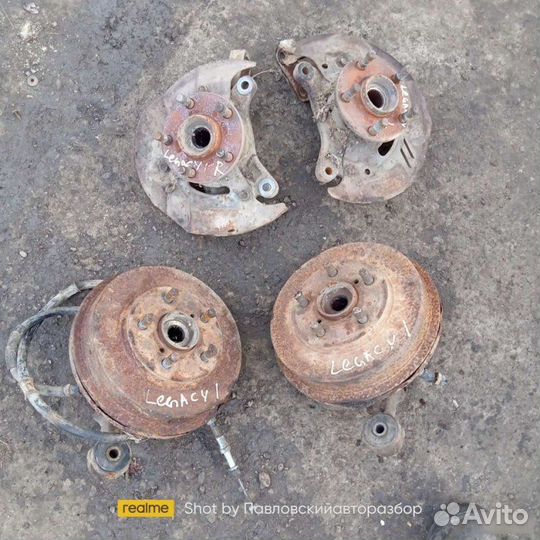 Поворотный кулак ступица Subaru Legacy