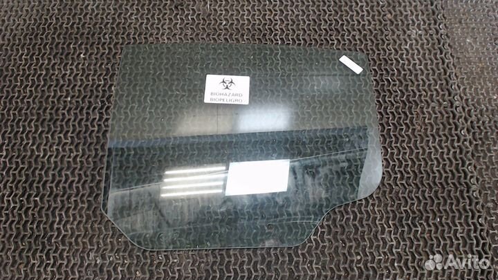 Стекло боковой двери Dodge Charger 2014, 2017