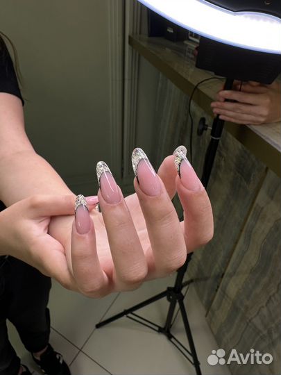 Наращивание ногтей