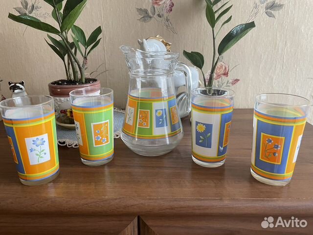 Графин со стаканами