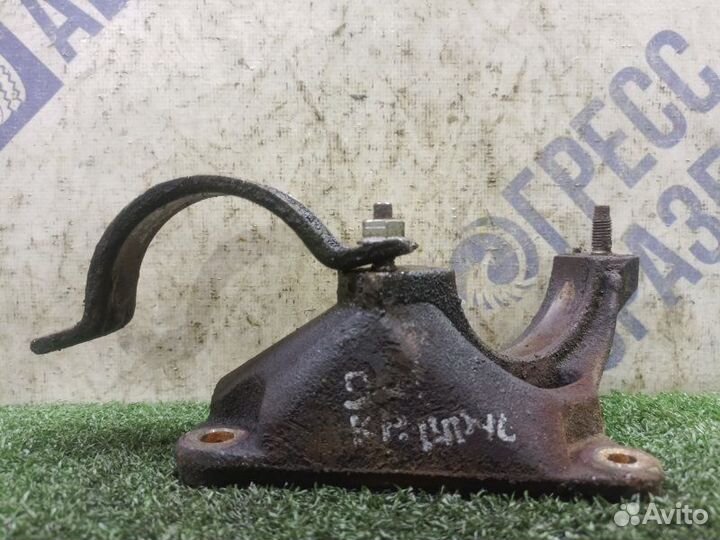 Кронштейн Ford Fusion хэтчбек 1.6 fyja 2008