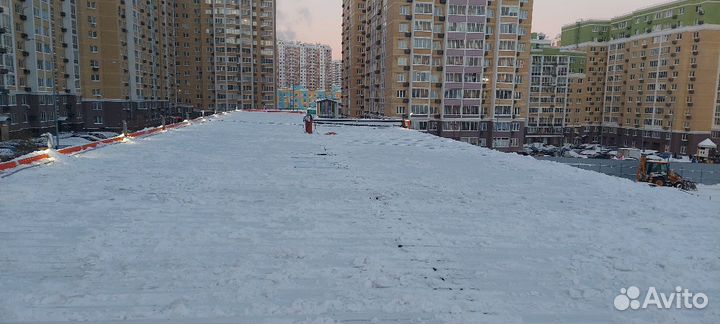 Чистка кровли от снега и наледи