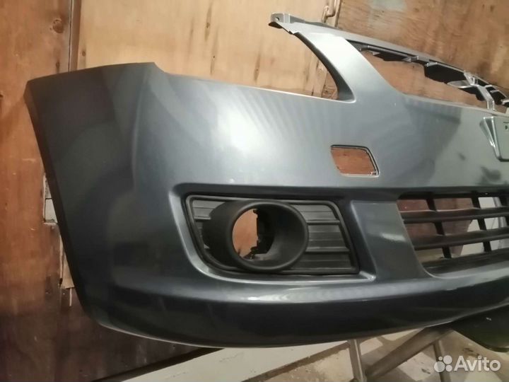Бампер передний на Suzuki Swift