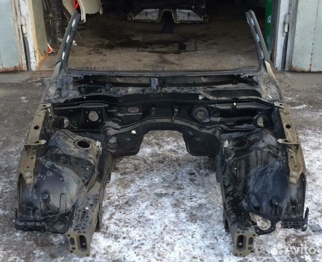 Часть кузова (передняя) передний Lexus Is250 GSE20