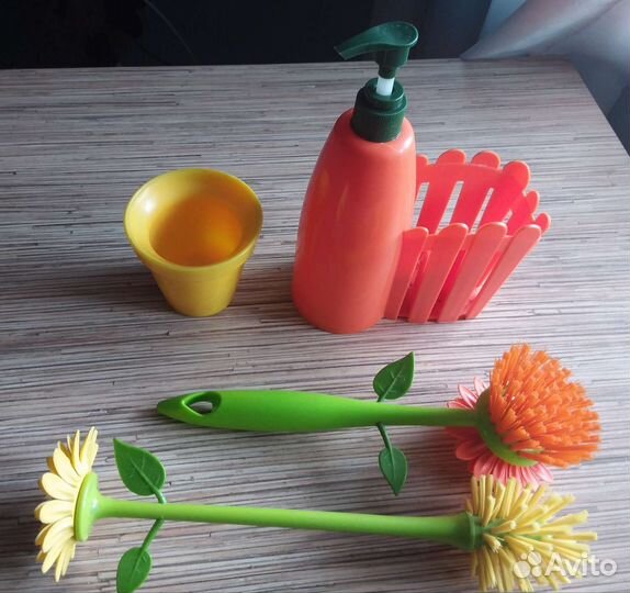 Дозатор и ерш для кухни