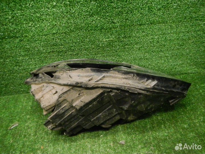 Фара правая VW Caddy 4 (2015-2020) галоген